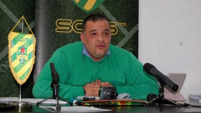 ---------Finul-lui-Porumboiu-acuzat-de-epe-de-milioane-Ciprian-Damian-este-la-cuite-cu-fostul-arbitru