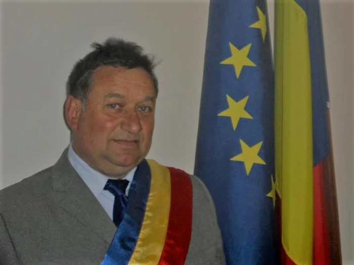 ---------Gestul-formidabil-al-unui-primar-din-Botoani-i-a-vndut-firma-i-a-cumprat-fiecrui-angajat-cte-o-main-La-nceput-nu-am-crezut