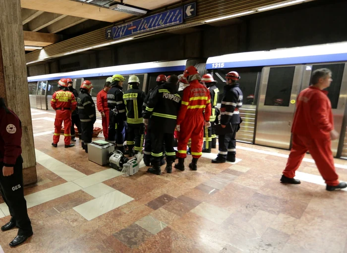---------Incident-grav-la-metrou-n-staia-Constantin-Brncoveanu-O-femeie-de-68-de-ani-a-fost-prins-sub-tren