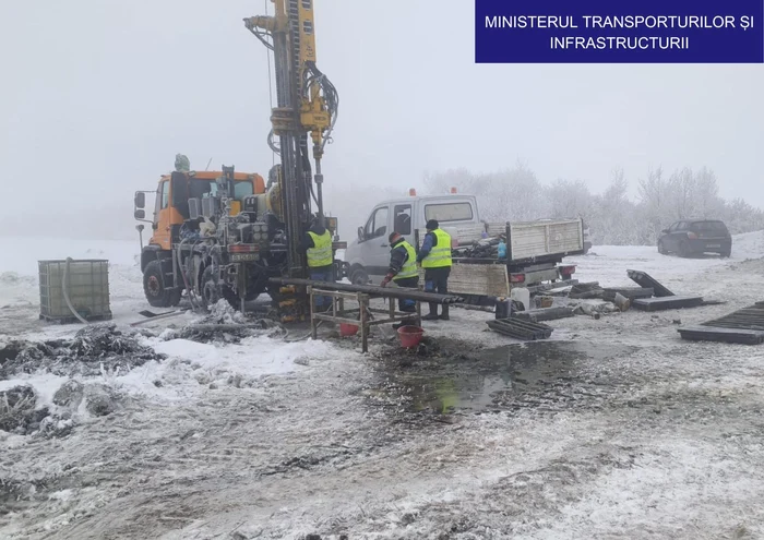 ---------Ministrul-Transporturilor-Lucrrile-feroviare-i-rutiere-continu-n-ciuda-gerului