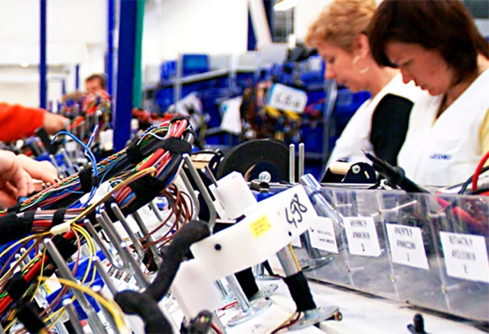 ---------O-cunoscut-companie-de-componente-auto-anun-concedieri-colective-Peste-460-de-angajai-din-Arad-vor-fi-trimii-n-omaj