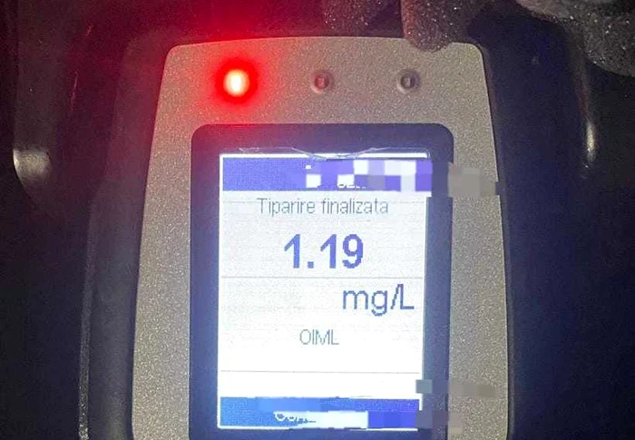 ---------O-femeie-a-fost-reinut-dup-ce-a-fost-prins-beat-la-volan-pe-autostrada-A1