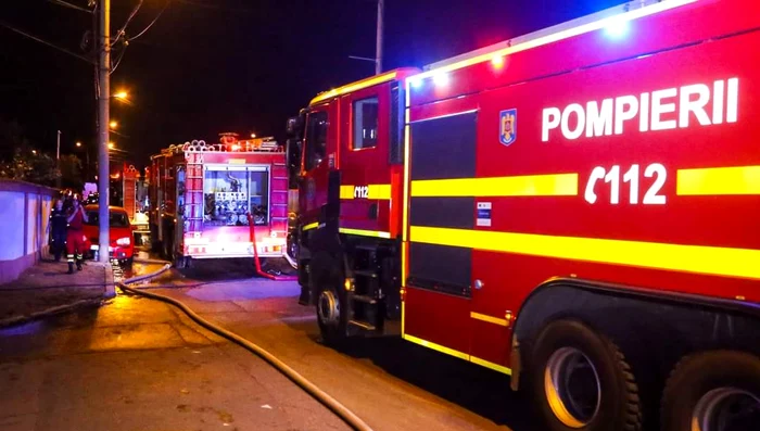 ---------Pericol-de-explozie-n-Rmnicu-Vlcea-16-persoane-au-fost-evacuate-dup-ce-o-oferi-a-lovit-cu-maina-o-conduct-de-gaz-