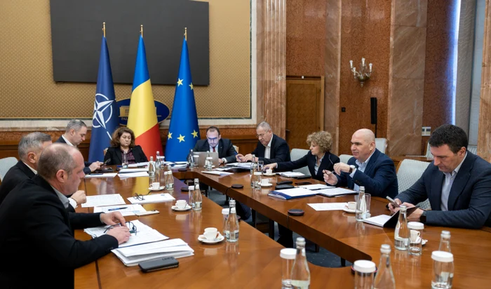 ---------Premierul-Ilie-Bolojan-a-nceput-discuiile-cu-minitrii-despre-bugetul-pe-2026-Cnd-va-fi-adoptat