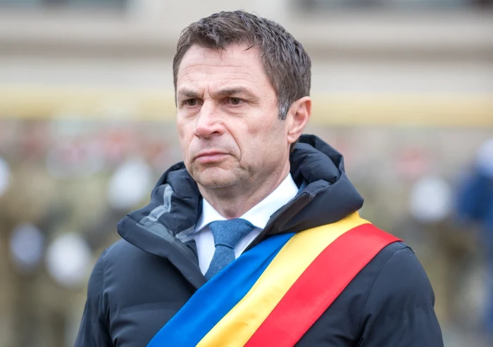 ---------Primarul-suspendat-al-Mangaliei-Cristian-Radu-rmne-dup-gratii-n-dosarul-de-corupie-deschis-de-DNA