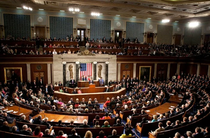 ---------Republicanii-din-Senatul-SUA-au-oprit-la-limit-tentativa-de-a-restrnge-puterile-militare-ale-lui-Trump-n-Venezuela