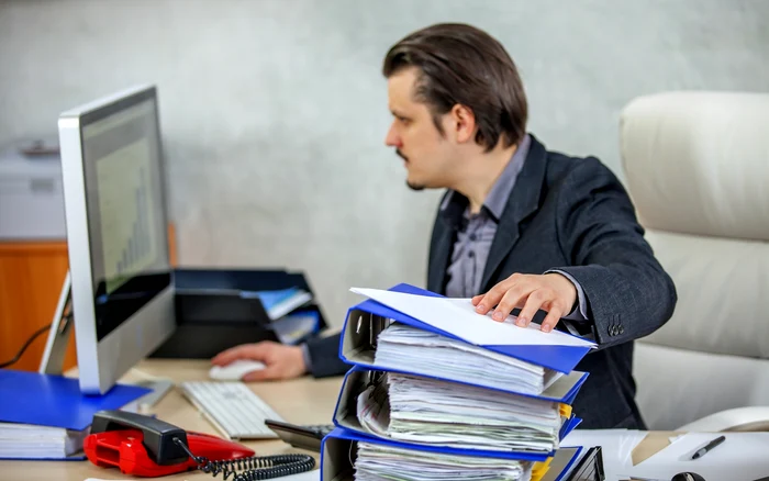 ---------Revolta-unui-strin-nemulumit-de-birocraie-Romnia-nu-i-obinuit-s-primeasc-migrani-CNP-am-dar-parc-nu-exist