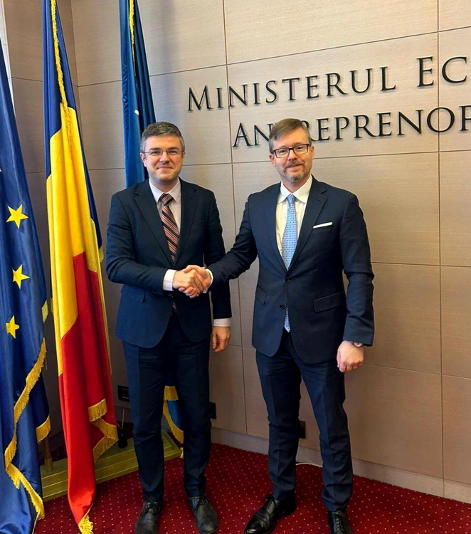 ---------Romnia-i-SUA-analizeaz-noi-oportuniti-de-investiii-i-cooperare-economic