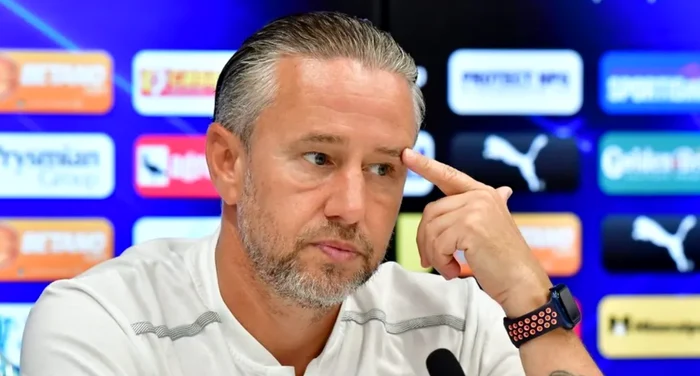 ---------Scenariu-greu-de-imaginat-Echipa-lui-Laureniu-Reghecampf-obligat-s-evolueze-n-dou-campionate-simultan-Romnul-n-deriv-N-am-nicio-idee