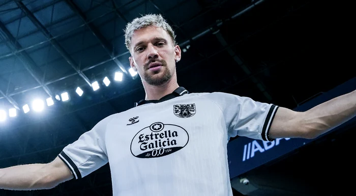 ---------Spaniolii-extaziai-dup-un-nou-meci-senzaional-al-lui-Ionu-Radu-Colosal-Un-portar-fenomenal