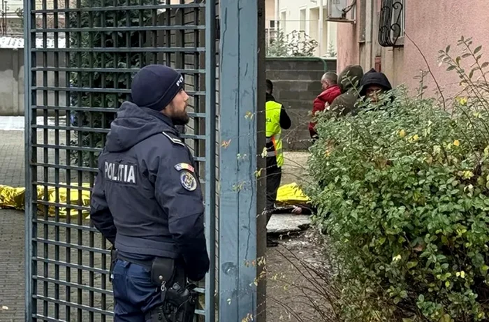 ---------Tragedie-n-Arad-Tat-i-fiu-s-au-aruncat-de-la-etajul-10-Niciunul-nu-a-supravieuit