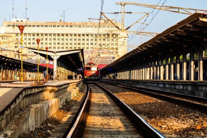 ---------Trenurile-din-Gara-de-Nord-circul-cu-ntrzieri-de-peste-dou-ore-cablurile-de-semnalizare-au-fost-tiate--
