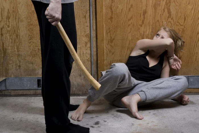 ---------Un-proiect-pentru-sigurana-femeilor-strnete-discuii-aprinse-n-mediul-online-Brbaii-mor-i-sunt-omori-n-medie-de-zeci-de-ori-mai-des