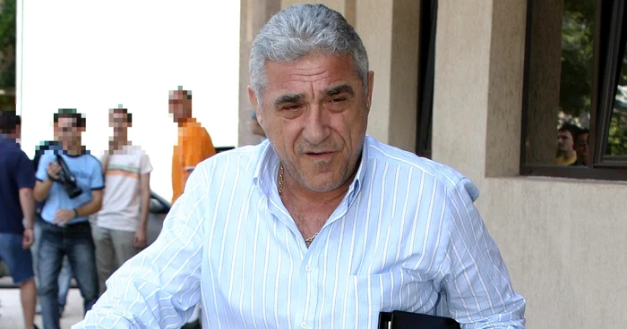 ---------Verii-Becali-sunt-din-nou-la-cuite-Gigi-este-fiert-pe-Ioan-c-a-ntrit-Rapidul