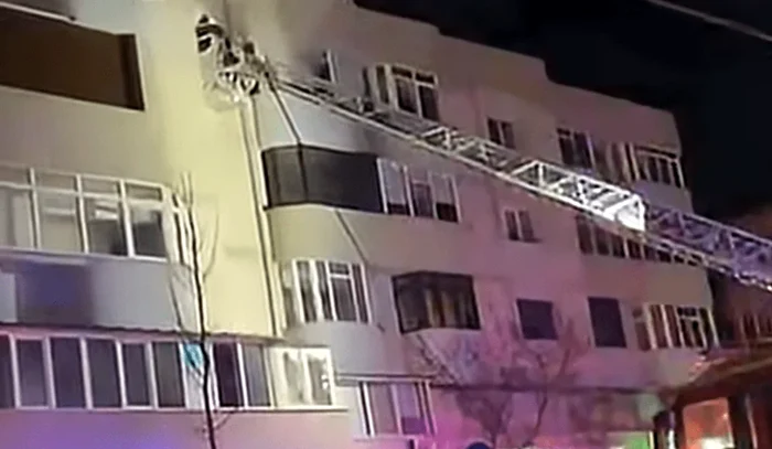 Video----------Alert-n-Slatina-incendiu-ntr-un-apartament-trei-persoane-au-ajuns-la-spital