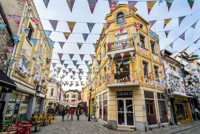 Video----------Oraul-subestimat-din-Europa-cu-o-istorie-de-peste-8000-de-ani-aproape-de-Romnia-mbin-ruine-romane-strzi-pietruite-i-cldiri-tradiionale