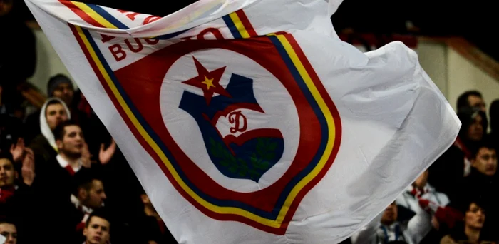 ---------eful-MAI-l-a-inut-cu-fora-la-Dinamo-Pentru-a-mpiedica-transferul-i-a-ameninat-familia-Dac-nu-l-convingi-pe-fiul-dumitale