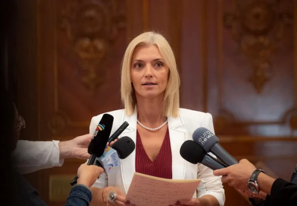 ---------Alina-Gorghiu-cere-demisia-prefectei-de-Arge-O-acuz-de-incompeten-administrativ-n-criza-apei-potabile-de-la-Curtea-de-Arge