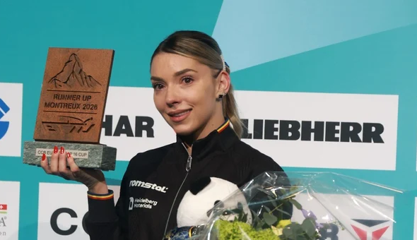 ---------Bernadette-Szocs-ncepe-anul-n-for-medalie-de-argint-la-turneul-celor-mai-bune-juctoare-din-Europa