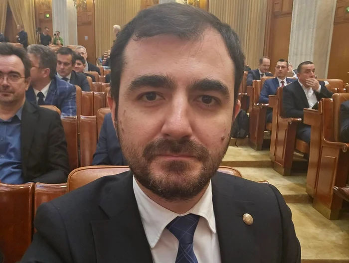 ---------Claudiu-Nsui-l-acuz-pe-Sorin-Grindeanu-c-vrea-s-blocheze-orice-reform-Dac-i-ar-fi-psat-ar-fi-propus-el-reforme