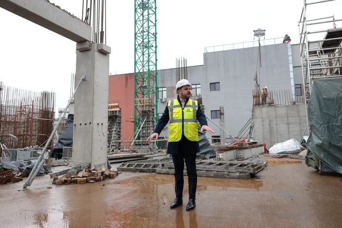 ---------Cnd-vor-fi-gata-centrele-pentru-marii-ari-Timioara-aproape-de-final-Bucuretiul-mai-are-de-ateptat-