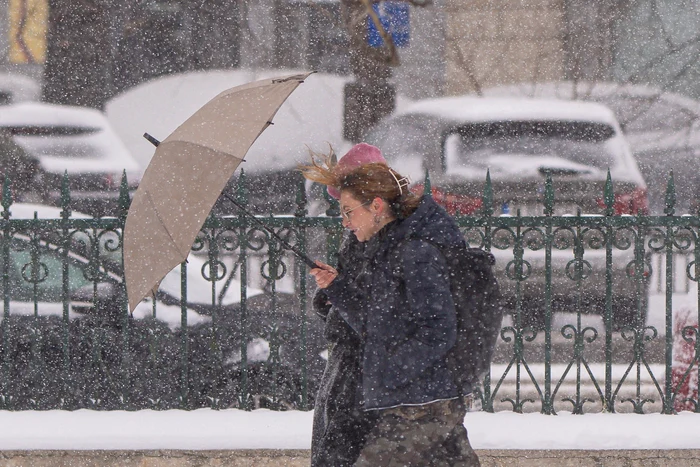 ---------Cod-galben-de-ninsori-i-viscol-pn-duminic-dimineaa-Cum-va-fi-vremea-n-Capital-n-weekend--HART