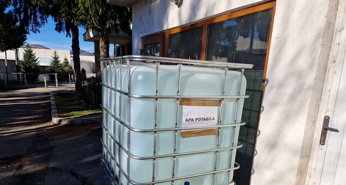 ---------Criza-apei-potabile-continu-la-Curtea-de-Arge-50000-de-oameni-afectai-de-patru-luni-de-problemele-cu-apa