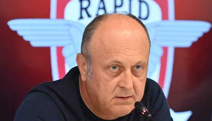 ---------Dan-ucu-a-rbufnit-la-tribuna-oficial-Patronul-de-la-Rapid-i-a-spus-ce-l-doare-unui-suporter-