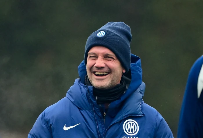 ---------De-team-s-nu-l-piard-Inter-i-a-pus-pe-mas-un-nou-contract-lui-Cristi-Chivu-Salariu-impresionant-pentru-antrenorul-romn