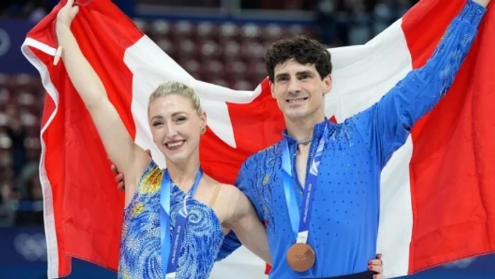 ---------Destinul-de-film-al-perechii-de-patinatori-Piper-Gilles-Paul-Poirier-Ea-a-luptat-cu-cancerul-el---cu-accidentrile