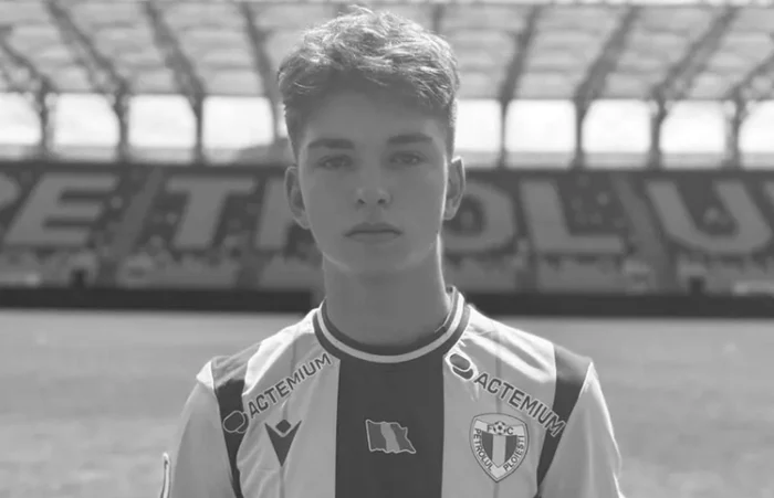 ---------Detalii-despre-momentul-n-care-tnrul-fotbalist-de-la-Petrolul-a-fost-clcat-de-tren-Ar-fi-avut-ctile-n-urechi-Vivi-Rchit-Avea-i-gluga-pe-cap