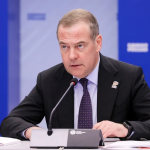 ---------Dmitri-Medvedev-amenin-Frana-i-Marea-Britanie-cu-lovituri-nucleare-Ce-l-a-enervat-de-data-asta