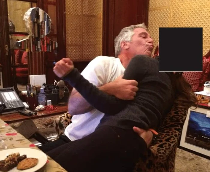 ---------Epstein-a-dus-o-romnc-foarte-drgu-la-Palatul-Buckingham-pentru-prinul-Andrew-Niciun-brbat-nu-se-uit-la-hainele-tale