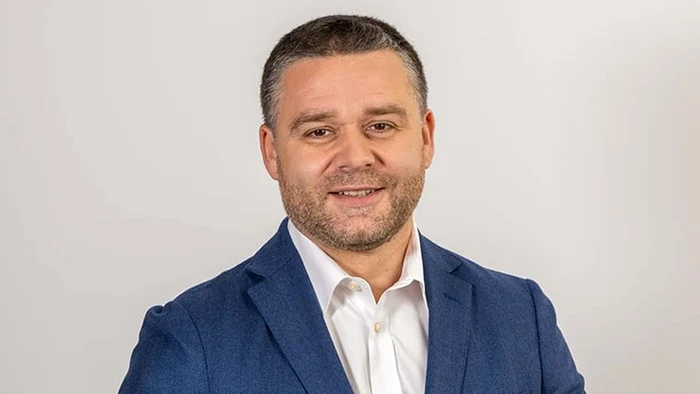 ---------Este-o-ipocrizie-uria-Ciucu-avertizeaz-c-Bucuretiul-risc-s-piard-220-de-milioane-de-lei-din-cauza-refuzului-lui-Blu-de-a-preda-amplasamentele-pentru-termoficare