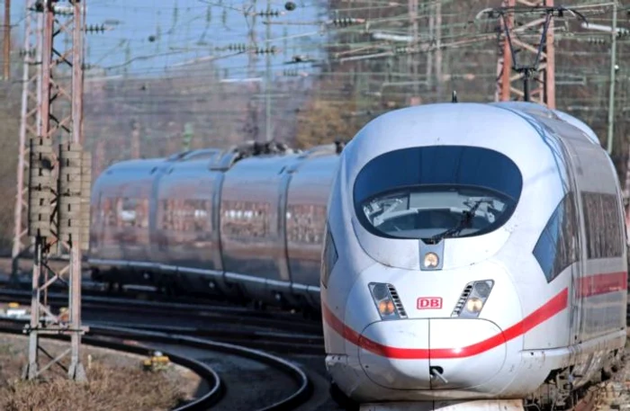 ---------Femeie-amendat-cu-130-de-euro-dup-un-atac-de-panic-n-tren