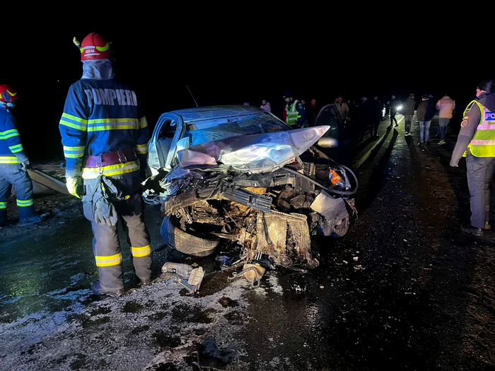 Foto----------Accident-tragic-ntre-dou-maini-n-Sibiu-o--persoan-a-murit-cinci-au-ajuns-la-spital