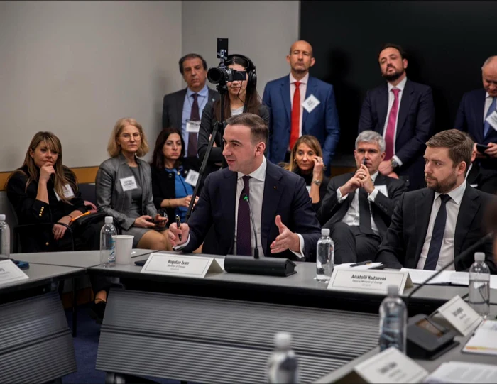 ---------Garanii-pentru-viitorul-energetic-al-Romniei-Coridorul-Vertical-ar-putea-aduce-un-profit-de-pn-la-250-de-milioane-de-euro-pe-an-