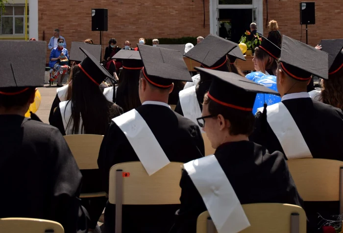 ---------Gaur-neagr-n-bugetul-britanic-13-miliarde-de-lire-sterline-din-credite-studeneti-sunt-de-negsit-O-escrocherie-n-special-din-Romnia