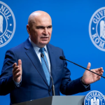 ---------Guvernul-Bolojan-crete-vrsta-de-pensionare-pentru-militari-i-poliiti-Vrsta-de-pensionare-48-52-de-ani-nu-mai-poate-fi-suportat