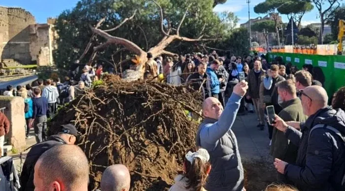 ---------Incident-grav-n-centrul-Romei-un-romn-i-alte-dou-persoane-au-fost-rnite-dup-prbuirea-unui-pin