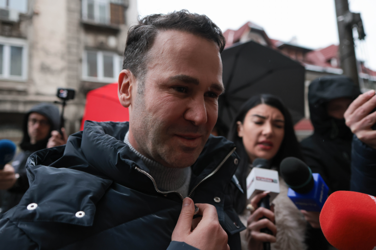 ---------Interceptri-n-dosarul-lui-Robert-Negoi-Angajaii-primriei-Sector-3-tiau-problemele-dar-au-ignorat-avertismentele-Nimeni-nu-e-mecher-forever