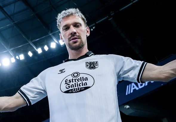 ---------Ionu-Radu-jucu-dup-ce-a-scos-o-pe-PAOK-din-Europa-Portarul-a-transmis-doar-dou-cuvinte-n-ciuda-lui-Rzvan-Lucescu-