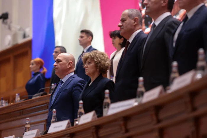 ---------Legea-bugetului-pe-masa-Parlamentului-abia-n-luna-martie-Analist-O-metod-prin-care-Guvernul-forat-de-mprejurri-reduce-cheltuielile