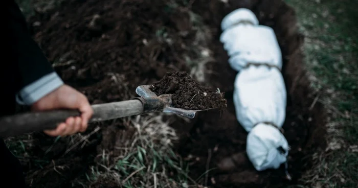 ---------Mama-bieelului-de-3-ani-ucis-n-btaie-de-concubin-a-fost-reinut-a-asistat-fr-s-intervin-i-voia-s-l-ngroape-n-curte