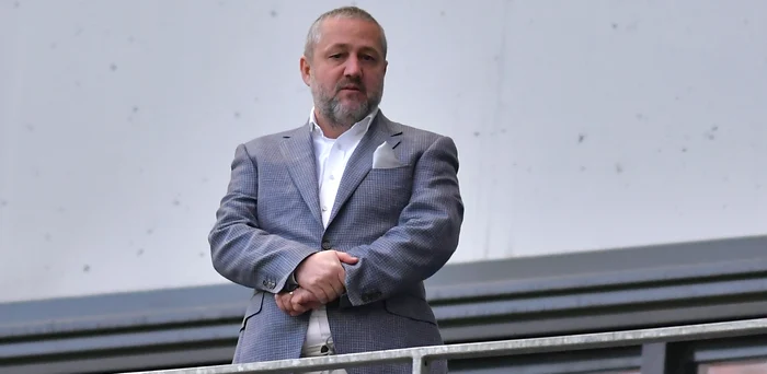 ---------Mihai-Rotaru-transportat-de-urgen-la-spital-dup-un-accident-la-schi-Accidentul-petrecut-n-Frana