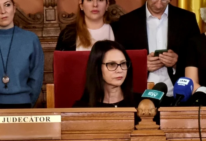 ---------Nicuor-Dan-a-semnat-decretul-de-pensionare-a-judectoarei-Ionela-Tudor-cunoscut-pentru-expresia-m-a-sunat-Lia