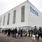 ---------Nou-val-de-concedieri-voluntare-la-Dacia-Ci-bani-primesc-angajaii-care-aleg-s-plece-