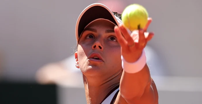 ---------O-rusoaic-de-top-a-lsat-o-fr-serviciu-pe-Jaqueline-Cristian-Drumul-romncei-la-Dubai-s-a-oprit-n-optimi