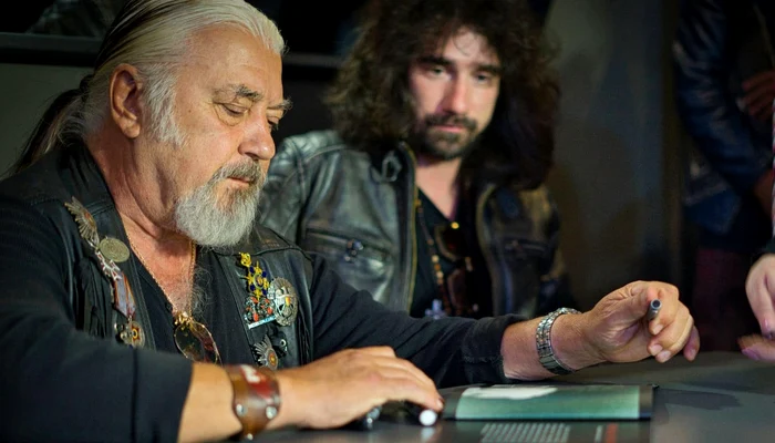 ---------PHOENIX---Povestea-fr-cuvinte-albumul-despre-legendara-trup-rock-semnat-de-Cristian-Radu-Nema-nominalizat-la-Premiile-Anului-n-Cultur