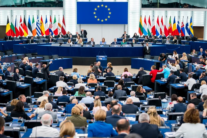 ---------Parlamentul-European-a-aprobat-un-pachet-de-mprumut-n-valoare-de-90-de-miliarde-de-euro-pentru-Ucraina